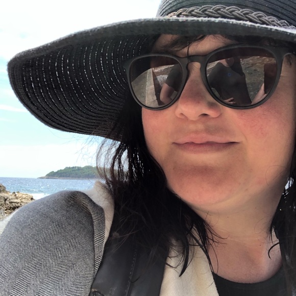 Meet the posher - Amanda - Picture 3 of 8